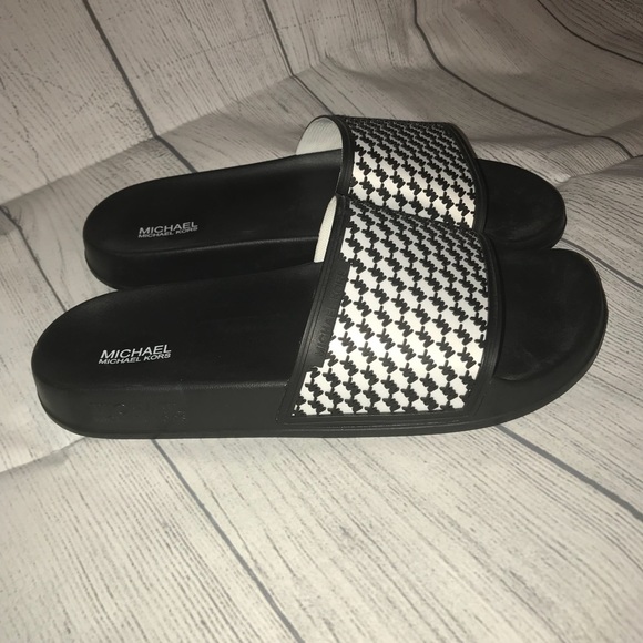 🔥LAST ONE-Size 6 NWT Michael Kors Slides - Picture 3 of 8
